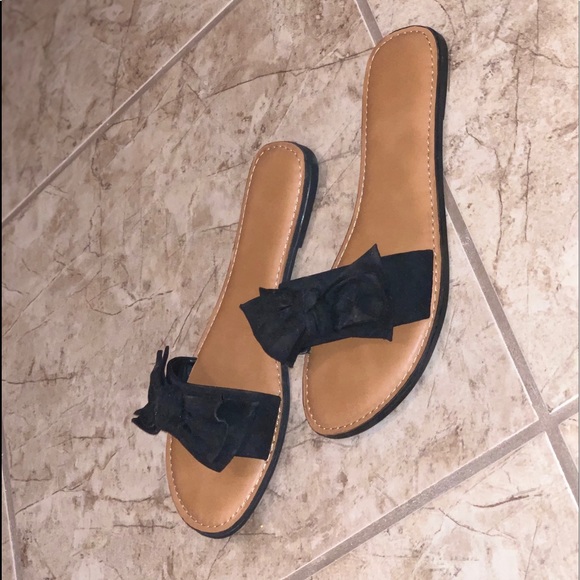 Sandals - Picture 3 of 3